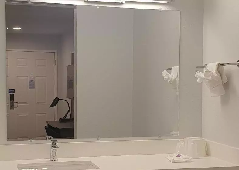 デラックスの４人部屋, Motel 6bellflower, Ca  Los Angeles