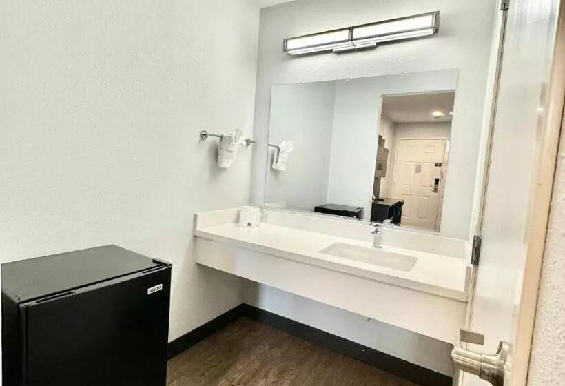 デラックスの４人部屋, Motel 6bellflower, Ca  Los Angeles