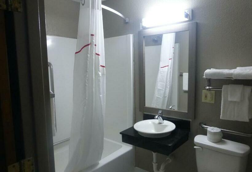 חדר סופריור עם מיטת קינג, Red Roof Inn Greencastle South   Cloverdale