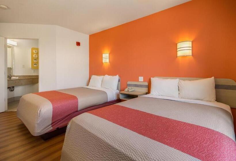 スタンダードルーム, Motel 6 Lemoore, Ca