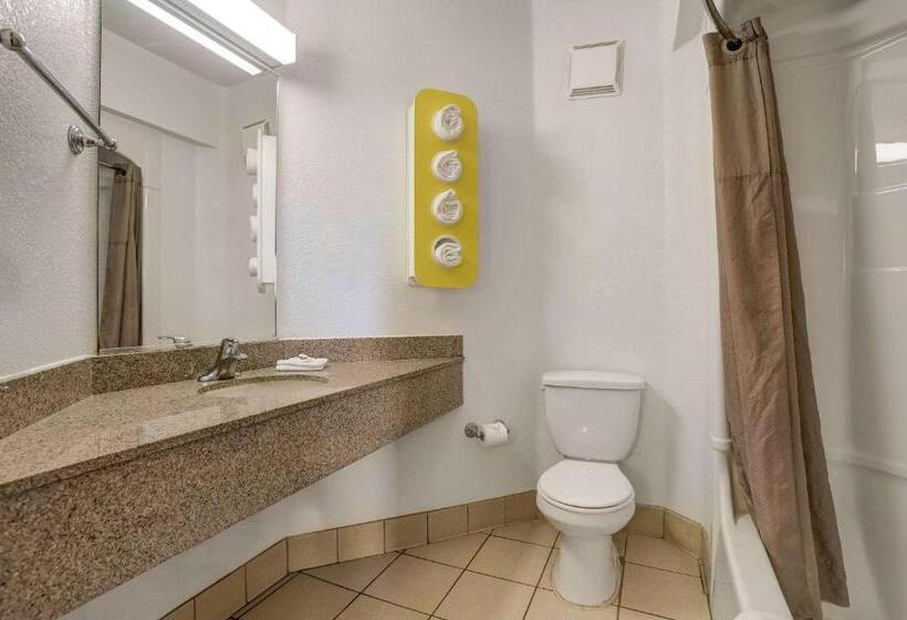 スタンダードルーム, Motel 6 Lemoore, Ca