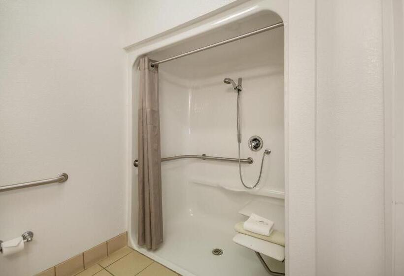 身障者適用スタンダードルーム, Motel 6 Lemoore, Ca
