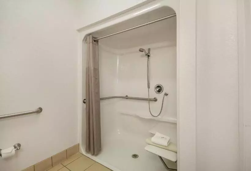 身障者適用スタンダードルーム, Motel 6 Lemoore, Ca