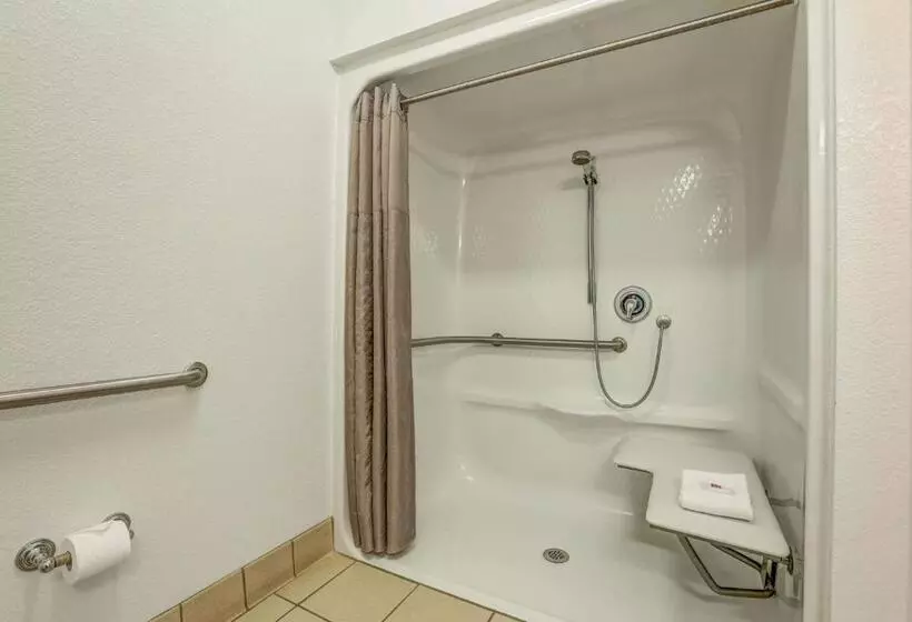 身障者適用スタンダードルーム, Motel 6 Lemoore, Ca