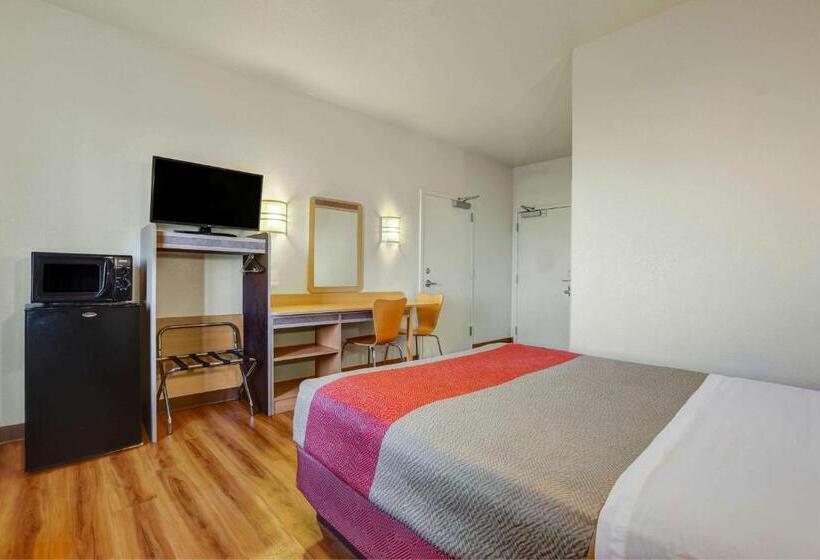 장애인을 위한 스탠다드 룸, Motel 6 Lemoore, Ca