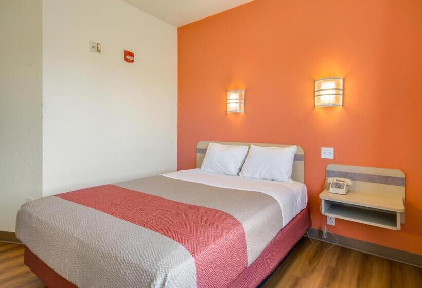 장애인을 위한 스탠다드 룸, Motel 6 Lemoore, Ca