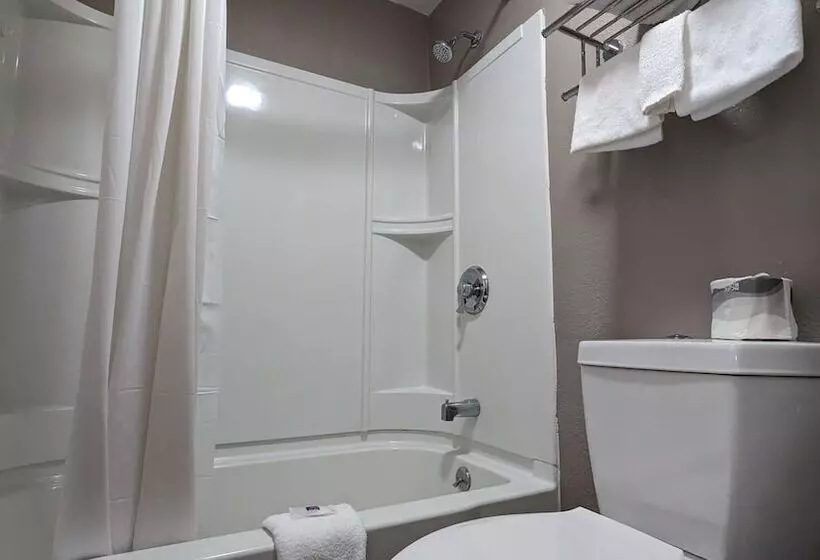 ２ダブルベッドのスタンダードルーム, Motel 6 Leominster, Ma