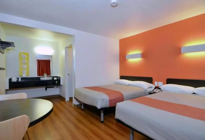 デラックスの4人部屋, Motel 6palm Desert, Ca Palm Springs Area