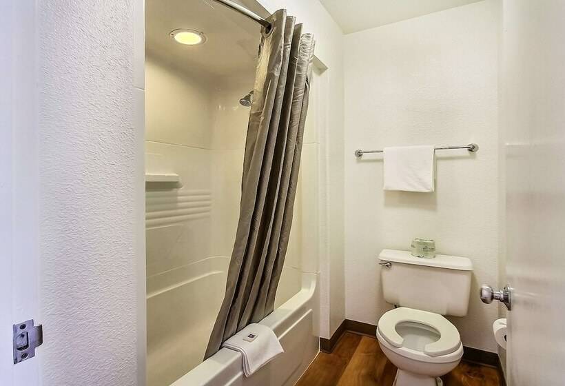 غرفه قياسيه سريرين مزدوجين, Motel 6 Sunnyvale, Ca   South