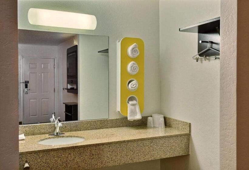 غرفة قياسية, Motel 6tewksbury, Ma  Boston