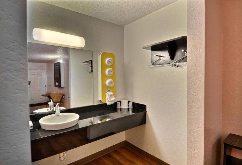 غرفة قياسية, Motel 6tewksbury, Ma  Boston