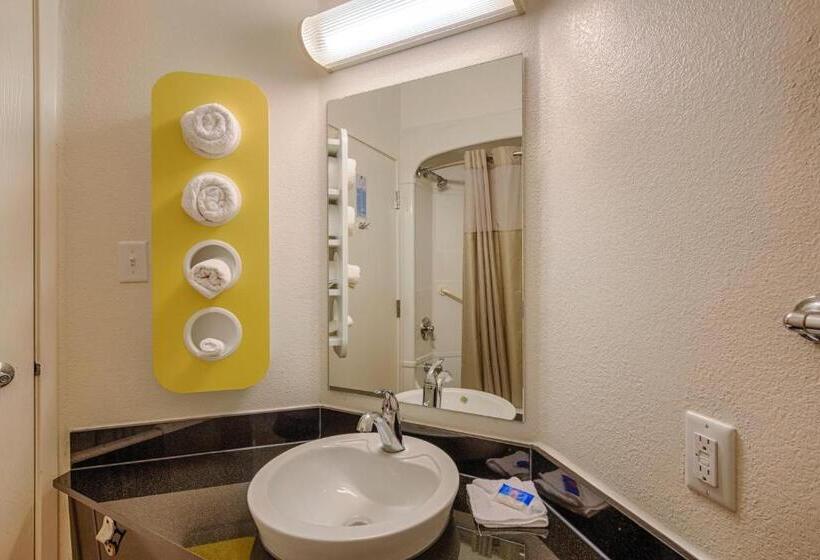 Pokój Deluxe Łóżko King Size, Motel 6caseyville, Il  Caseyville Il