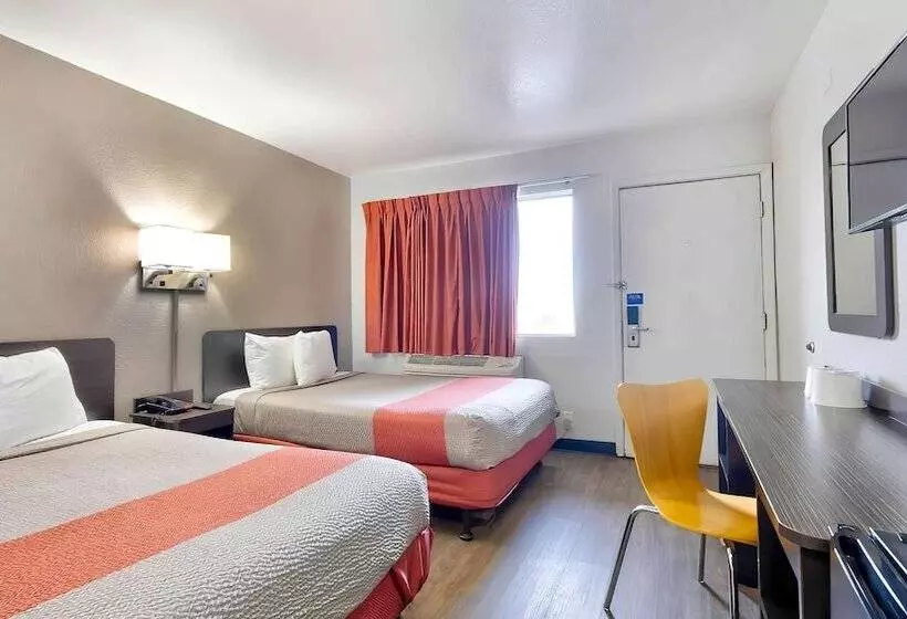 ２ダブルベッドのスタンダードルーム, Motel 6gallup, Nm