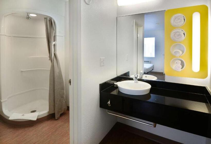 חדר דלוקס לארבעה, Motel 6galveston, Tx