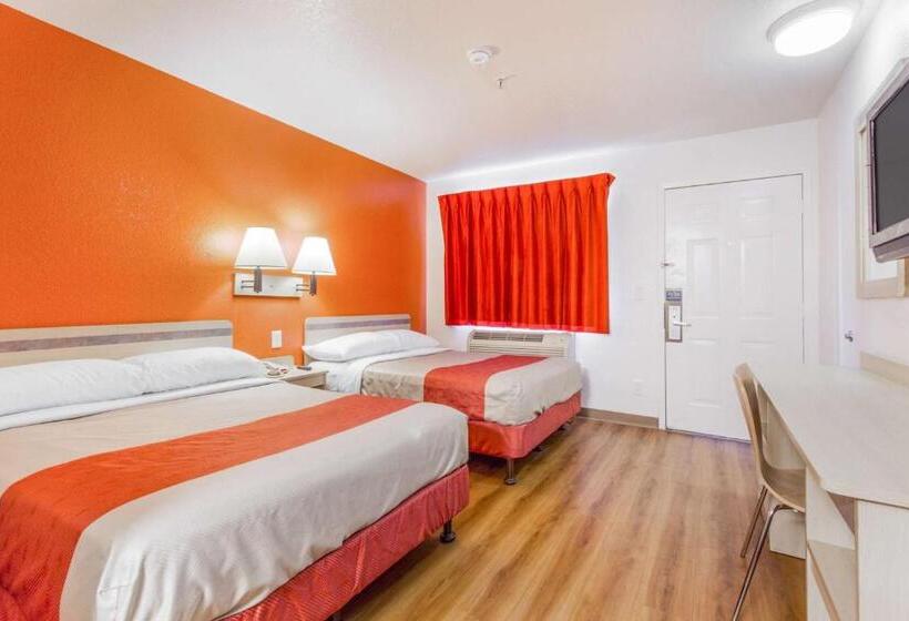 プレミアム4ベッドルーム, Motel 6phoenix, Az West