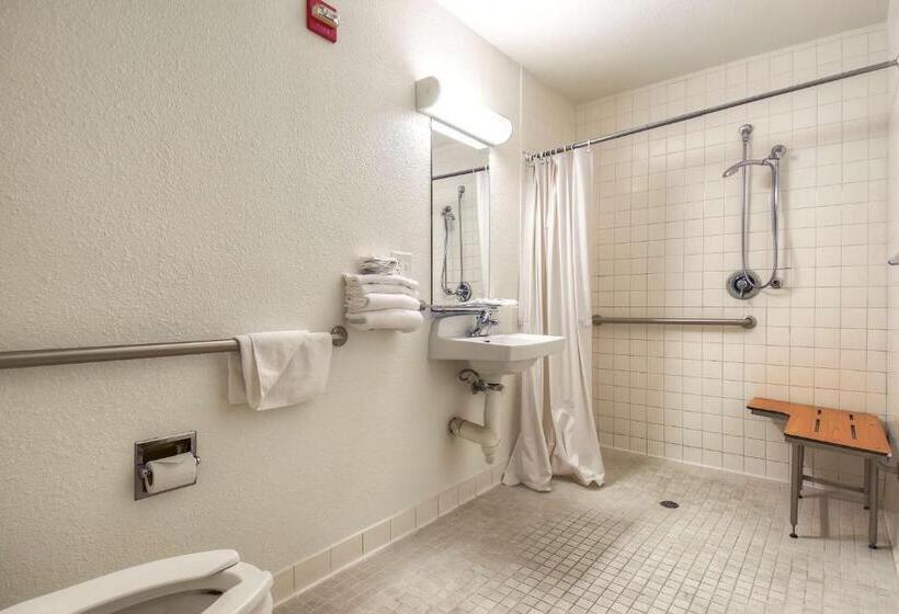 장애인을 위한 스탠다드 룸, Motel 6 san Diego, Ca  North