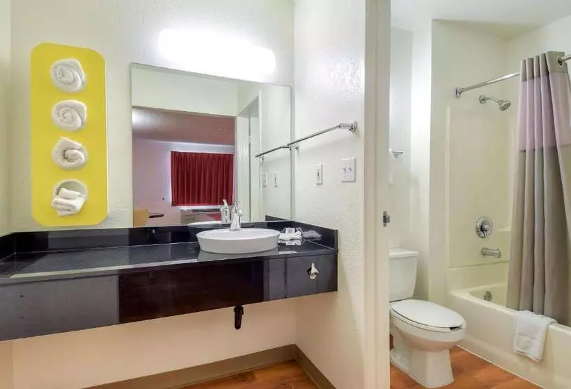 デラックスの4人部屋, Motel 6 san Diego, Ca North
