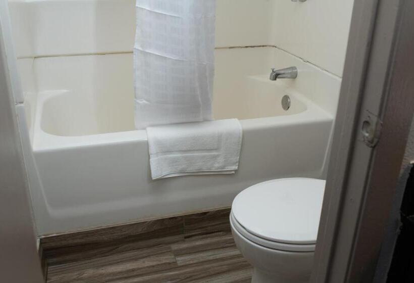 غرفه قياسيه سريرين مزدوجين, Americinn By Wyndham Madison Wi