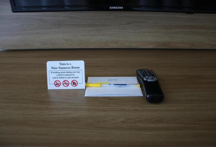 带大床的标准间, Days Inn By Wyndham Waco University Area