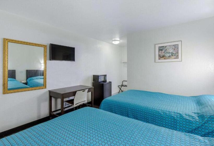 Номер Стандарт 2 Двуспальные Кровати, Rodeway Inn Winston Salem Route 52