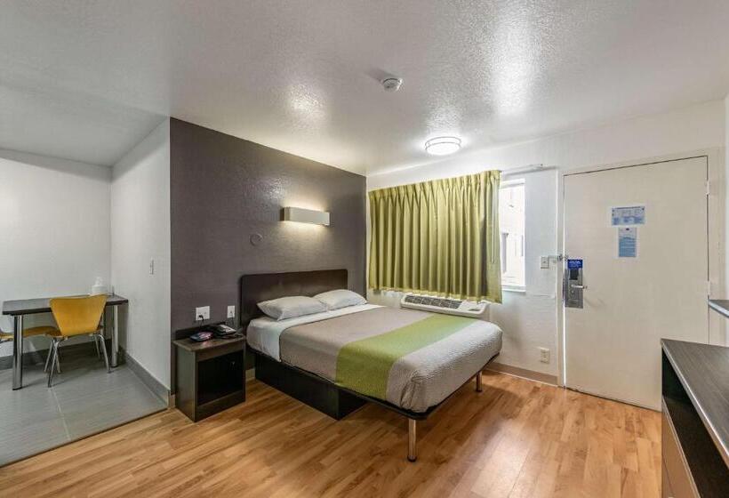 디럭스 룸, Studio 6 Monroe, La  Hwy 165