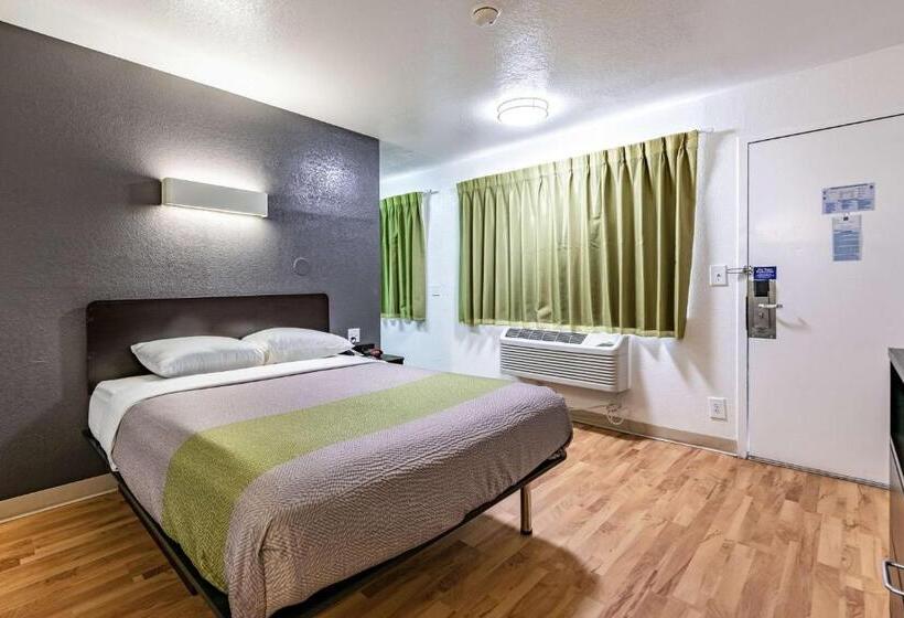 디럭스 룸, Studio 6 Monroe, La  Hwy 165