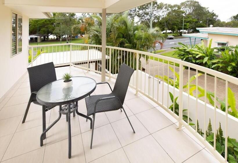 1 Bedroom Apartment River View, Noosa River Palms