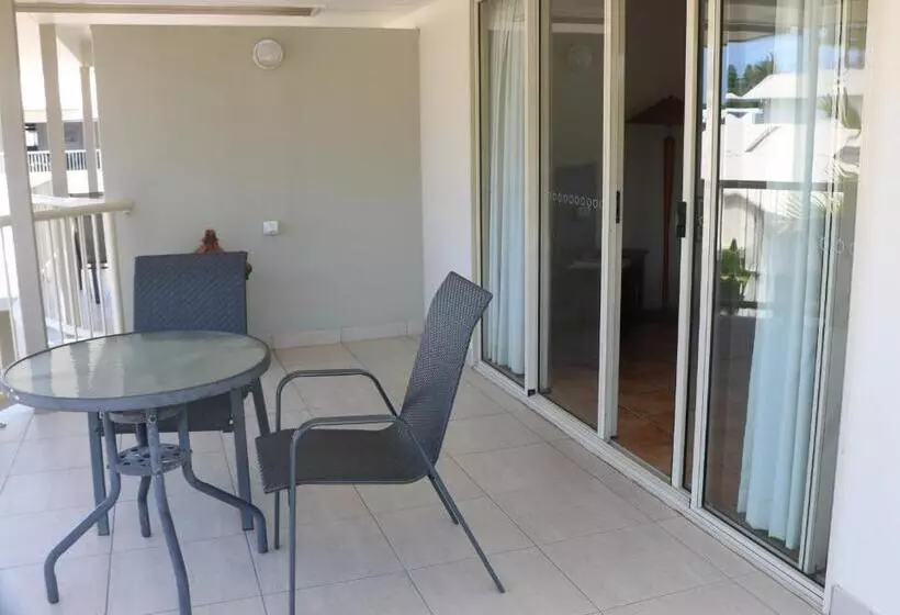 1 Bedroom Apartment River View, Noosa River Palms
