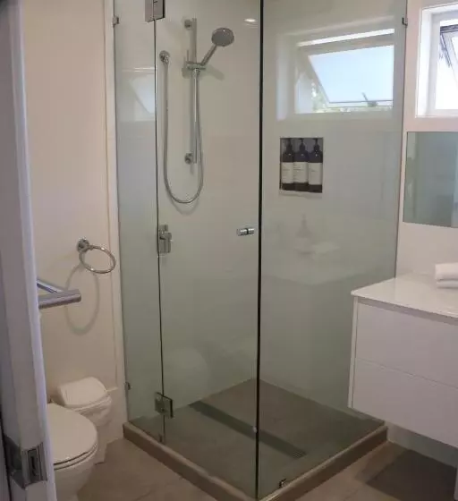 1 Bedroom Apartment River View, Noosa River Palms
