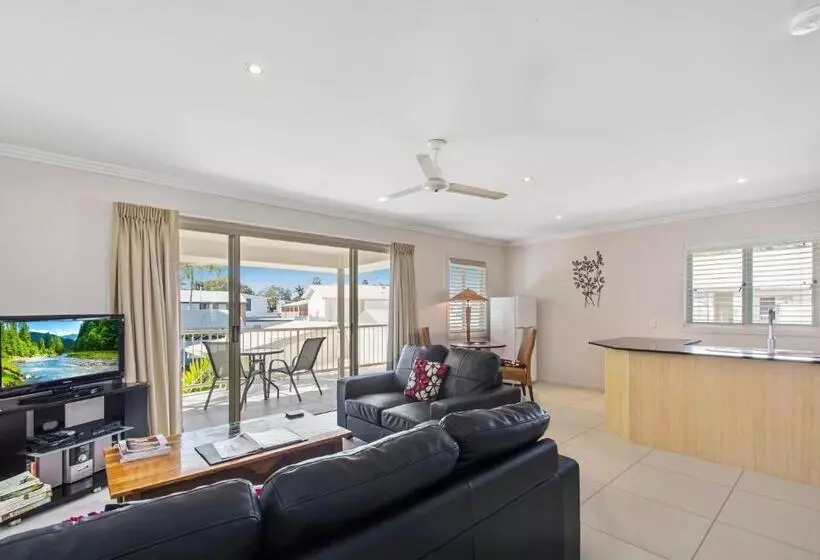 1 Bedroom Apartment River View, Noosa River Palms