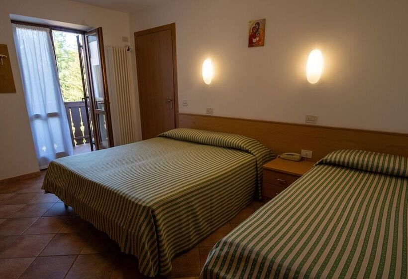 Трехместный Номер Классика, Casa Santa Maria