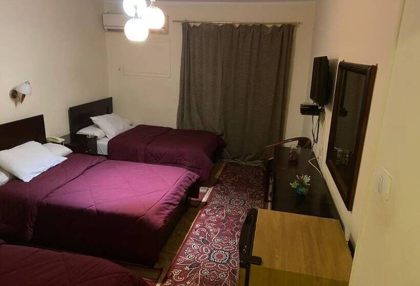 اتاق لوکس سه تخته, Rose Hotel Cairo