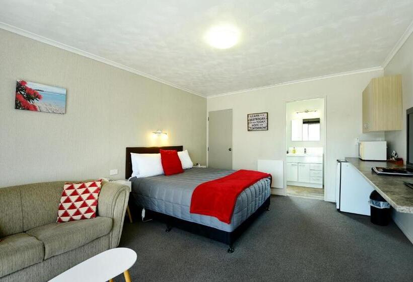 Standard-studio, Amber Court Motel Nelson