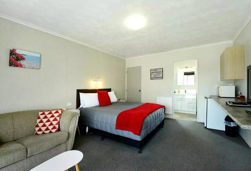 استودیوی استاندارد, Amber Court Motel Nelson