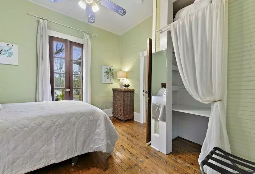 １ベッドルームハウス, Carroll House Cottages