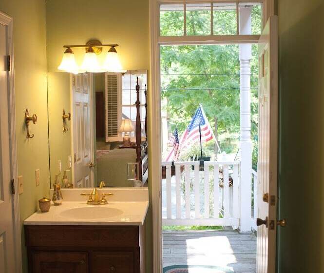 スタンダードルーム, Green Tree Inn