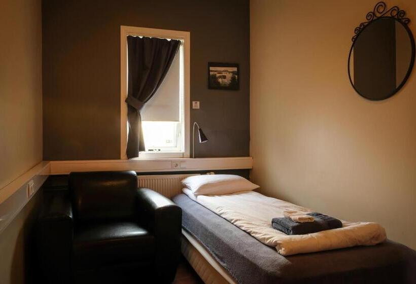 اتاق استاندارد یک تخته با سرویس بهداشتی مشترک, Nupan Deluxe