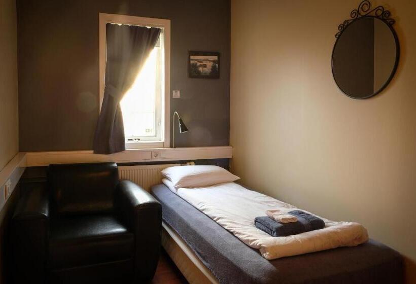 اتاق استاندارد یک تخته با سرویس بهداشتی مشترک, Nupan Deluxe