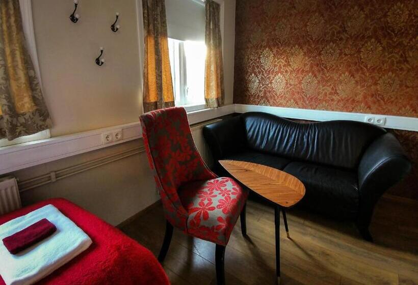 اتاق استاندارد سه نفره, Nupan Deluxe