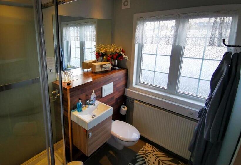 اتاق استاندارد سه نفره, Nupan Deluxe