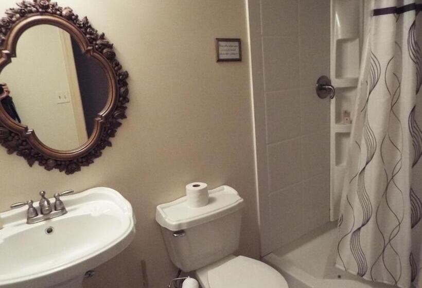 غرفة قياسية رباعية, The Tillie Pierce House Inn