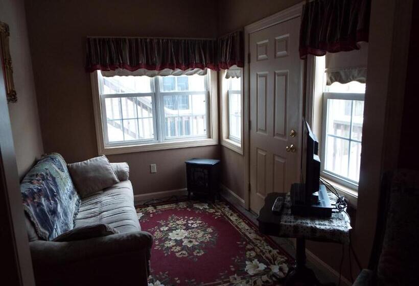 غرفة قياسية رباعية, The Tillie Pierce House Inn