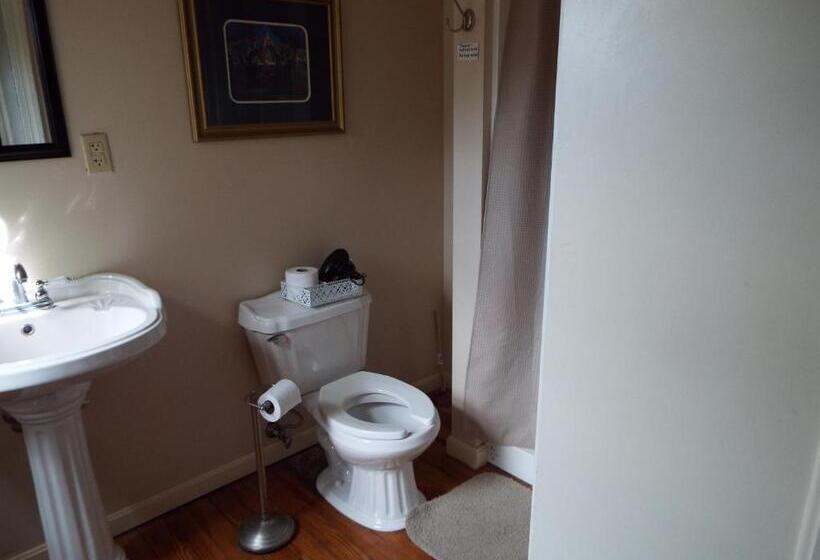 غرفة قياسية ثلاثية, The Tillie Pierce House Inn