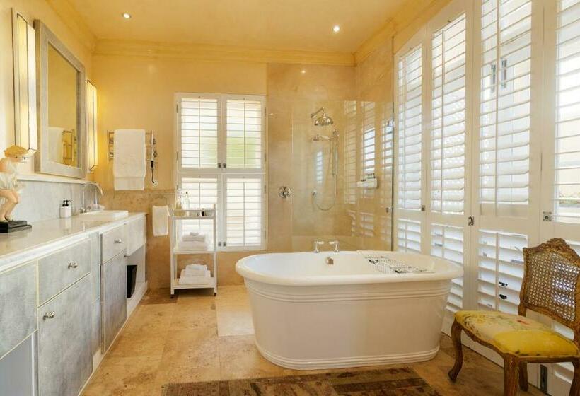 스탠다드 룸 킹사이즈 침대, Birkenhead House