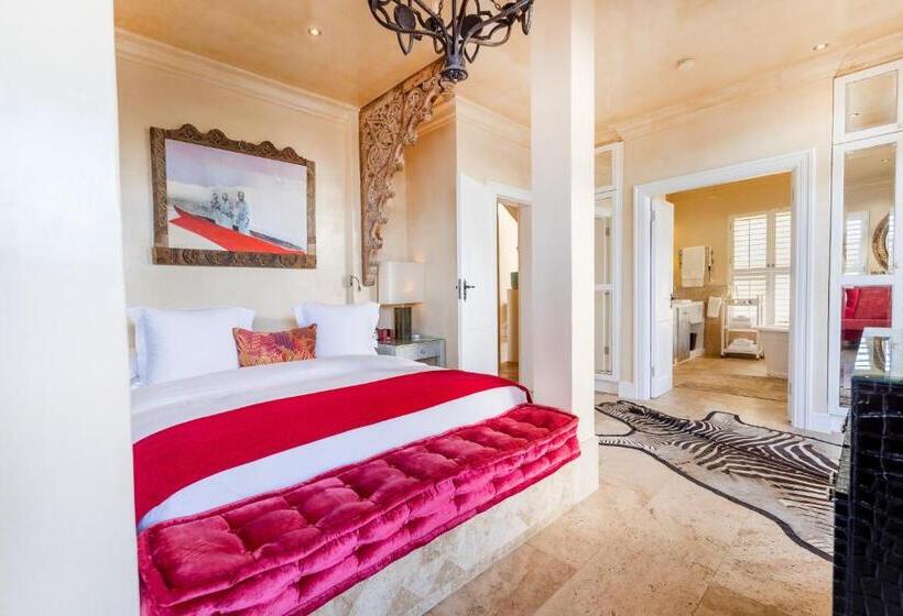 اتاق لوکس با تخت بزرگ, Birkenhead House