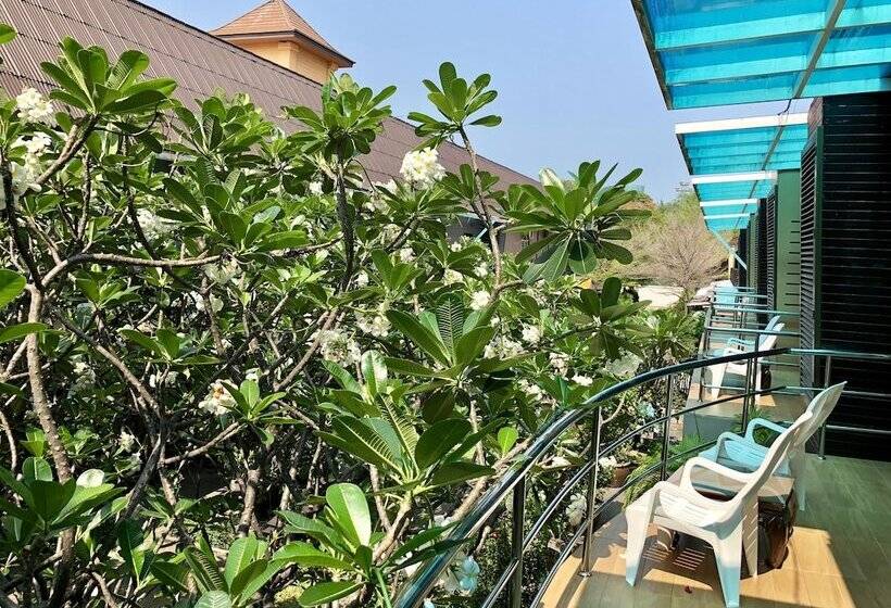 Balkonlu Süit, Hua Hin White Sand