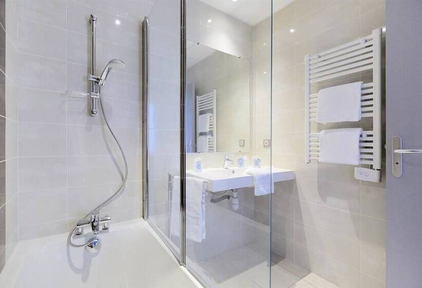 Номер Стандарт, Kyriad Saint Chely D Apcher  Aire De La Lozere