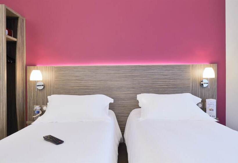 Номер Стандарт, Kyriad Saint Chely D Apcher  Aire De La Lozere