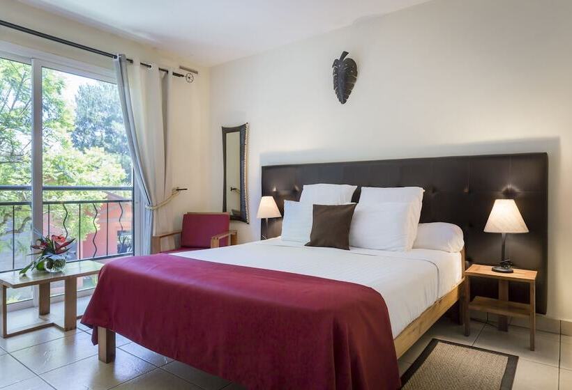 اتاق استاندارد, Relais Des Plateaux & Spa– Ivato International Airport