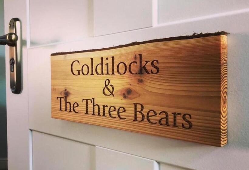 غرفة ديلوكس, The Bear